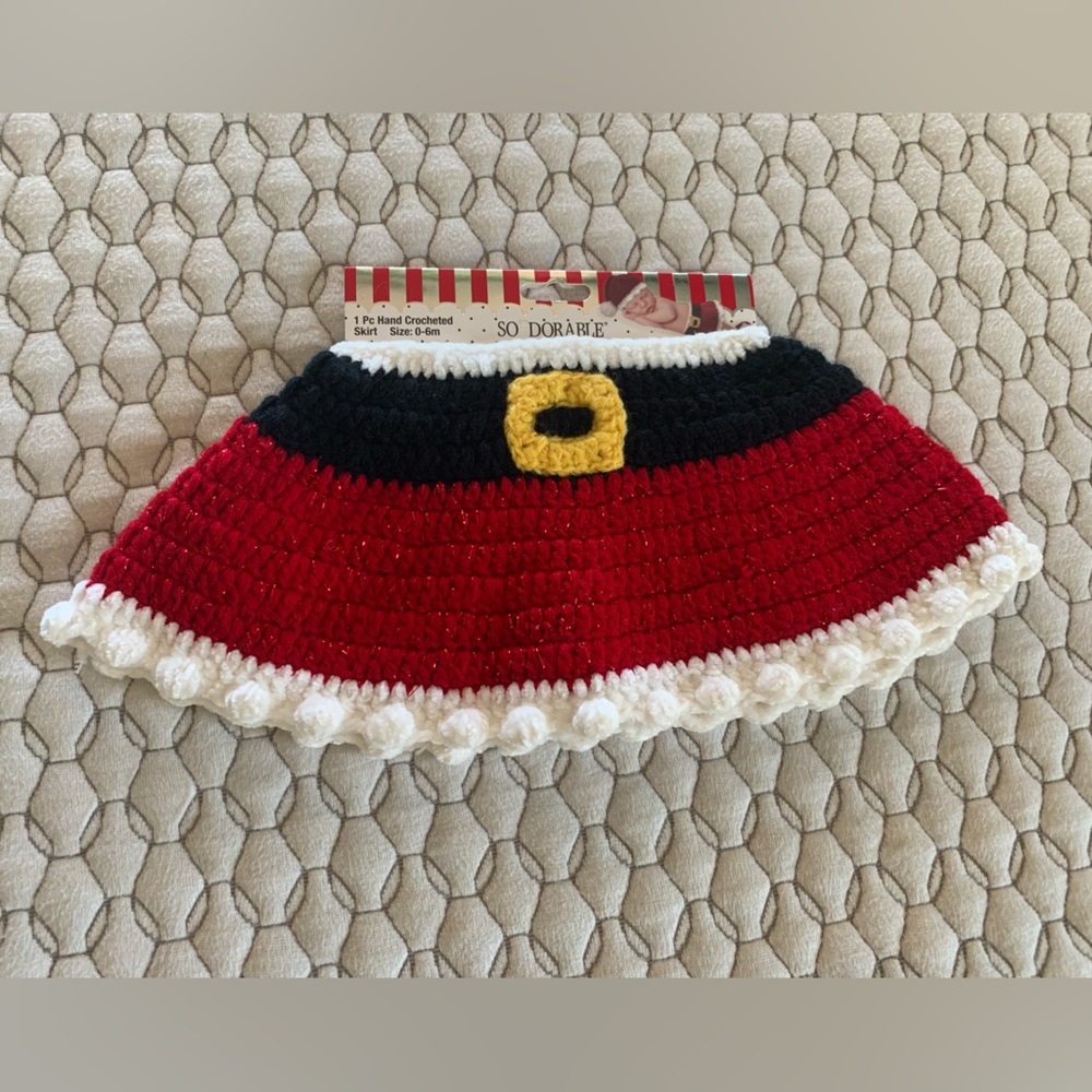✨HP✨Newborn picture prop Christmas skirt